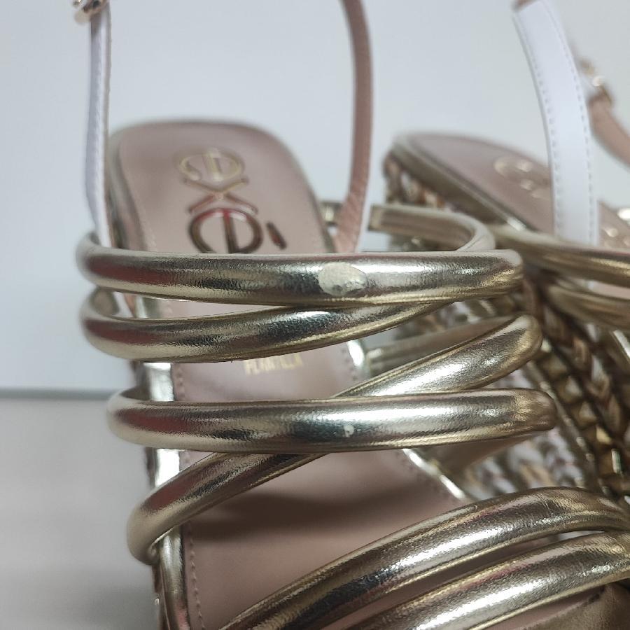 D-NAOMI 922 - GOLD