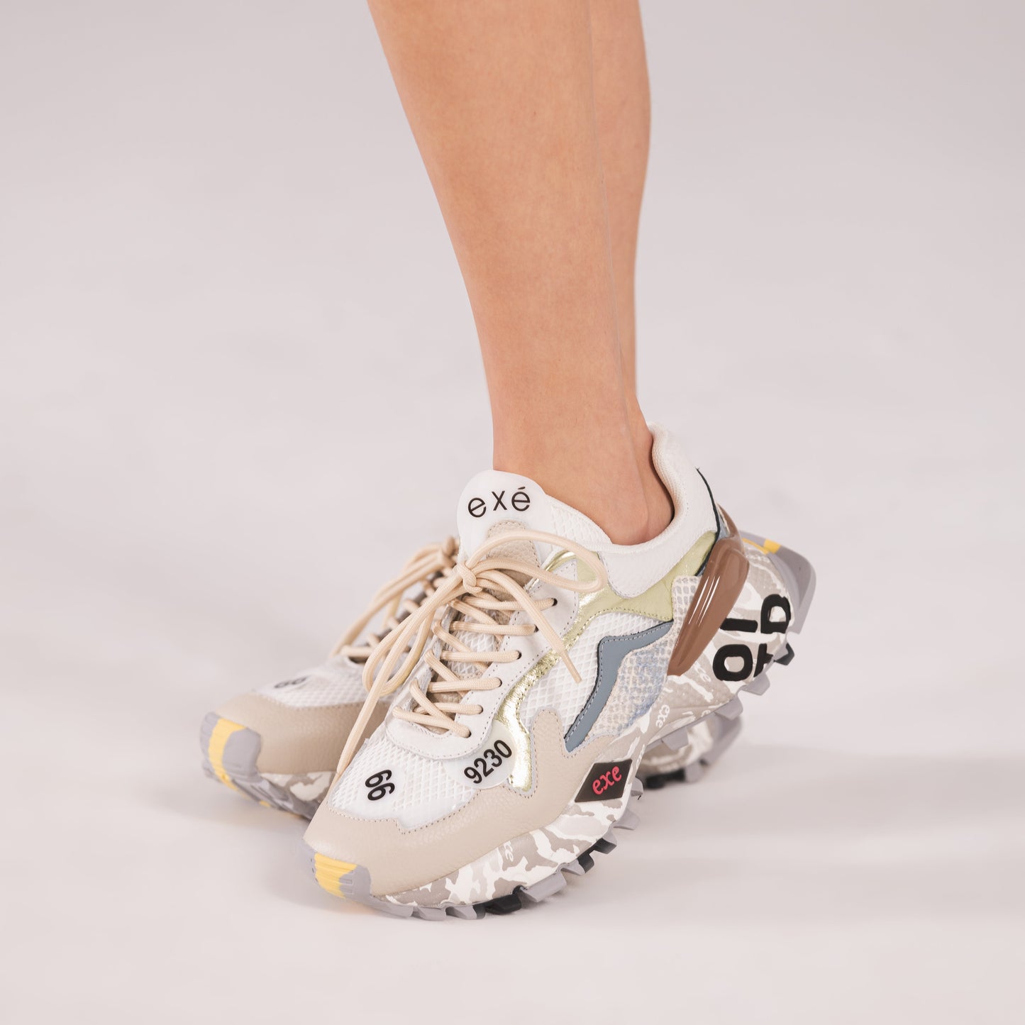 SAPATILHA EXE 134-28 BEIGE/GOLD